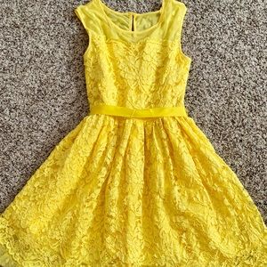 Girls yellow lace dress